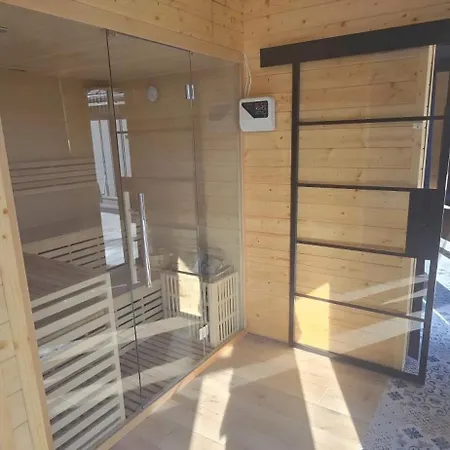 Шале Z Sauna I Jacuzzi - Level780 *